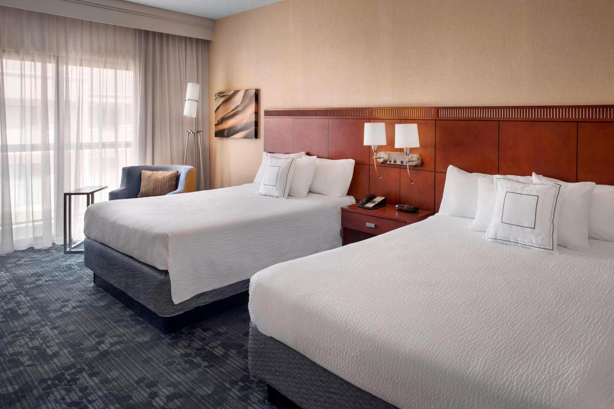 Hotel Courtyard By Marriott Hartford Windsor Airport Extérieur photo