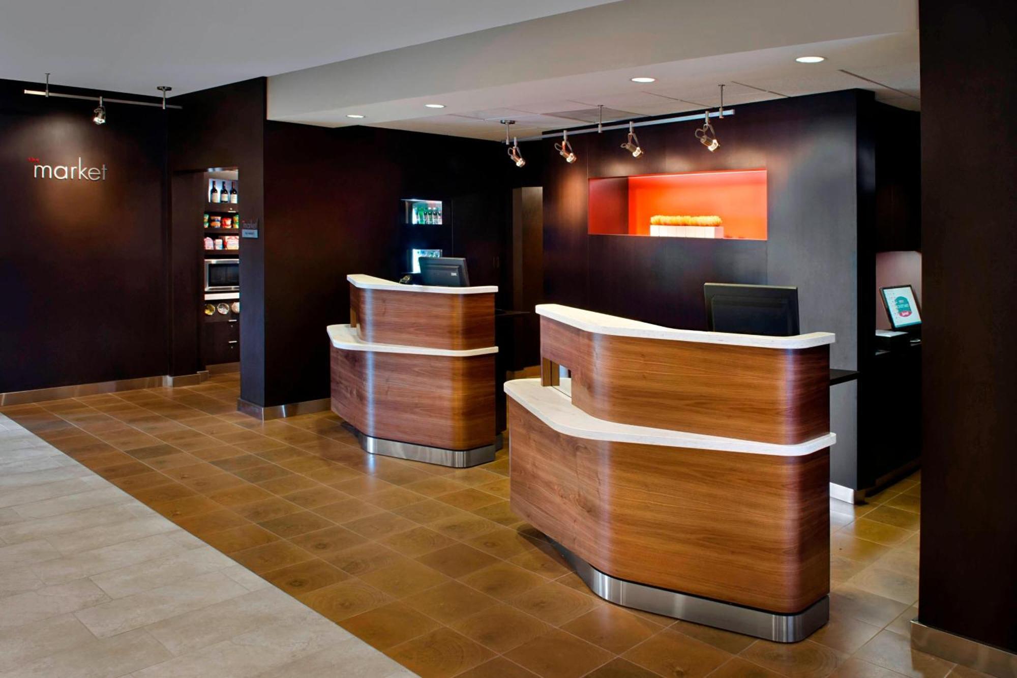Hotel Courtyard By Marriott Hartford Windsor Airport Extérieur photo